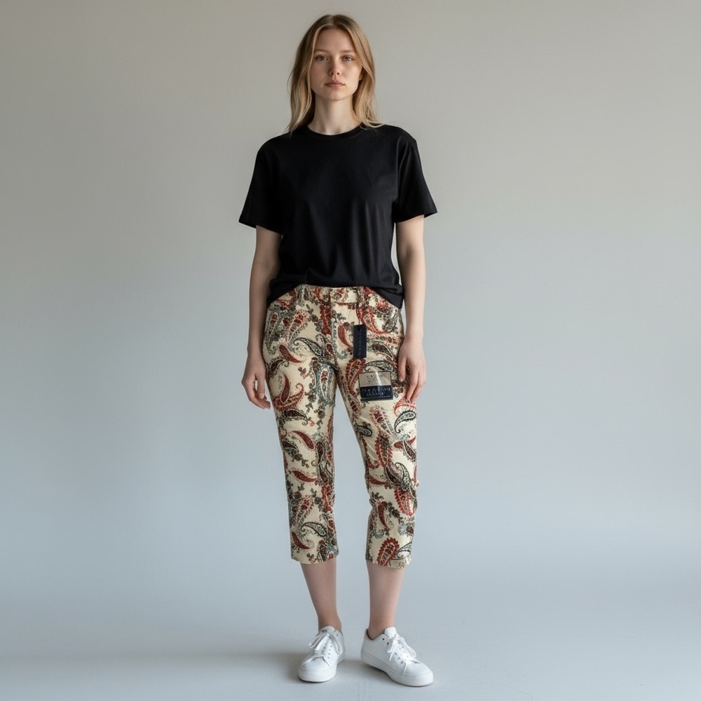 Bandolino Mandie Capri with Paisley Design